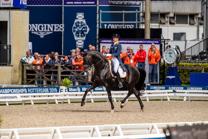 Dream Boy met Hans Peter Minderhoud met TeamNL op de achtergrond